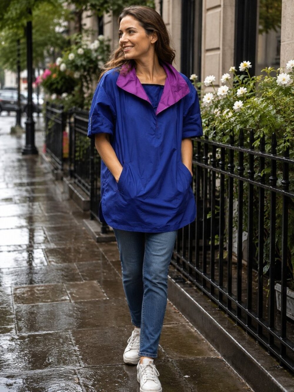 Max Mara Weekend Nylon rain jacket women's Sz Medium  BLue/Purple
